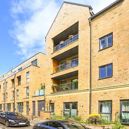 Idyllic Thames Riverside Apartment With Free Parking Isleworth Zewnętrze zdjęcie