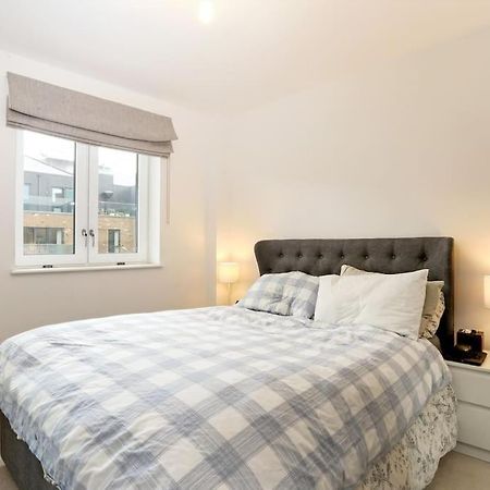 Idyllic Thames Riverside Apartment With Free Parking Isleworth Zewnętrze zdjęcie